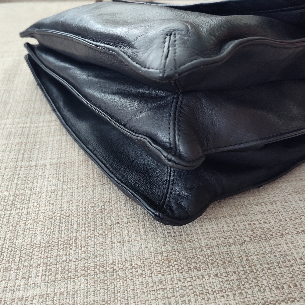 Fossil Leather Crossbody Messenger Bag - Picture 2 of 13